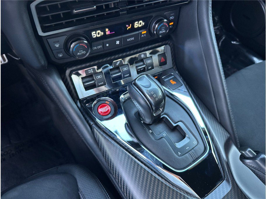 Used 2018 Nissan GT-R Premium AWD/4WD image 34