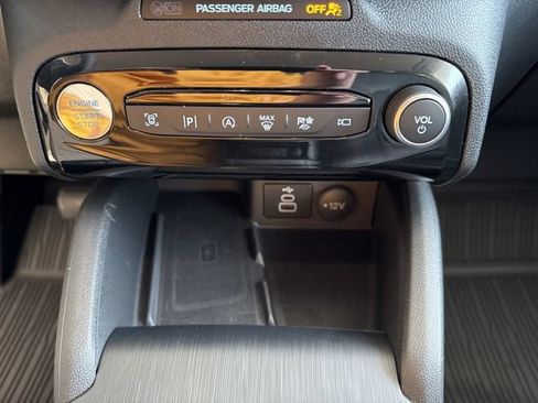 Used 2024 Ford Escape Platinum AWD/4WD image 24