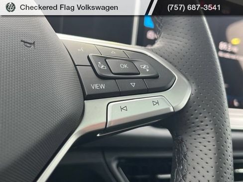 New 2026 Volkswagen Tiguan SE R-Line FWD image 37