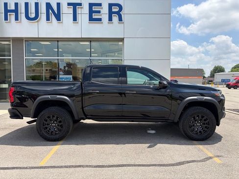 Used 2023 Chevrolet Colorado Trail Boss w/ Technology Package AWD/4WD image 34