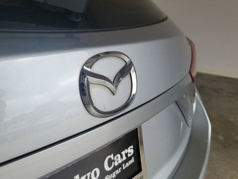 Used 2017 MAZDA MAZDA3 Touring image 10