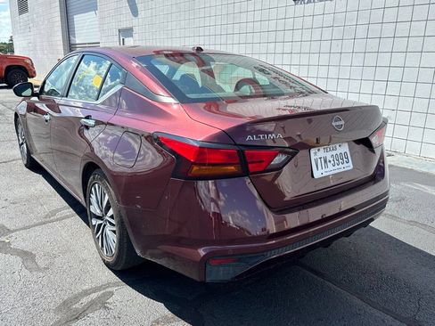 Used 2025 Nissan Altima 2.5 SV FWD image 6
