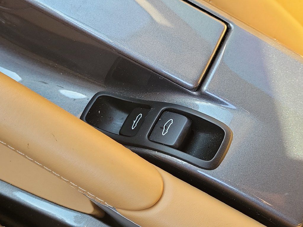 Used 2012 Porsche 911 Turbo S AWD/4WD image 35