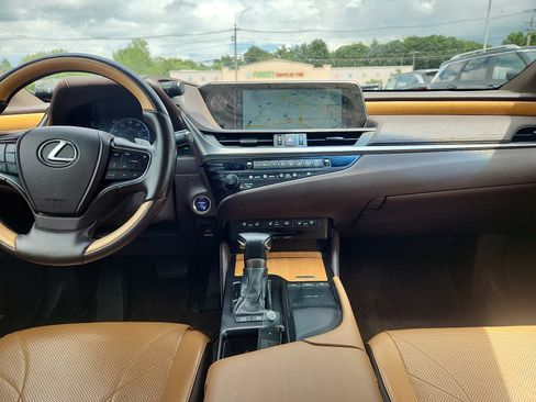 Used 2019 Lexus ES 300h FWD image 9