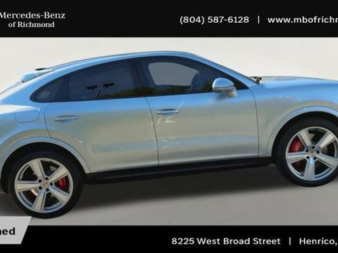 Used 2024 Porsche Cayenne S AWD/4WD image 3