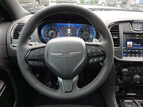 Used 2023 Chrysler 300 S w/ Comfort Group RWD image 21