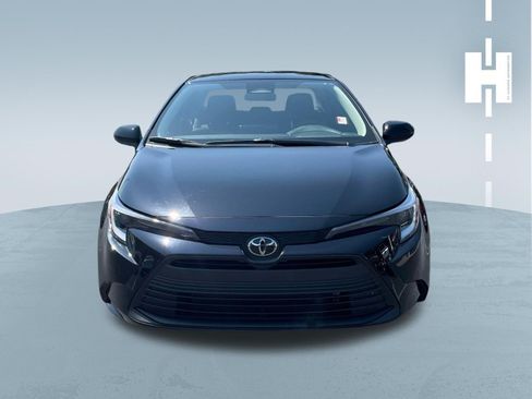 Used 2026 Toyota Corolla LE FWD image 2