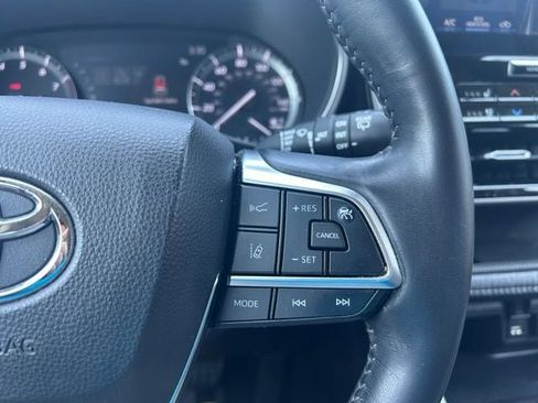 Used 2021 Toyota Highlander Limited AWD/4WD image 24