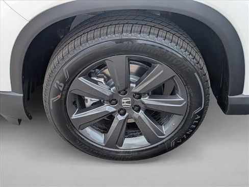 New 2026 Honda Pilot Sport image 9