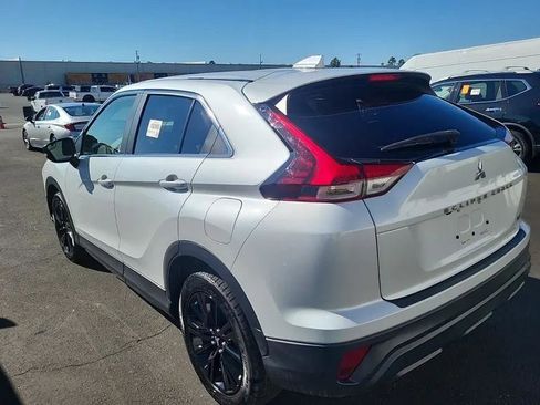 Used 2023 Mitsubishi Eclipse Cross LE image 3