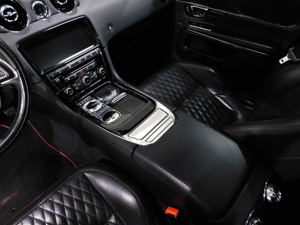Used 2018 Jaguar XJ RWD image 66