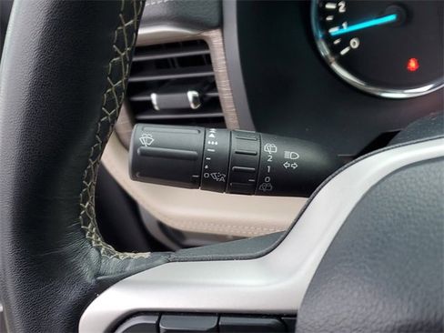 Used 2023 Ford Expedition Limited image 14