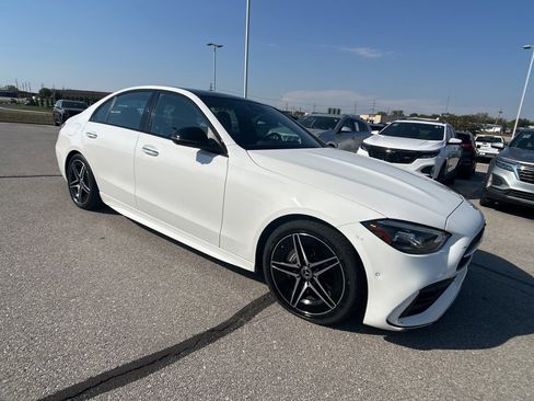 Used 2022 Mercedes-Benz C 300 4MATIC Sedan image 2