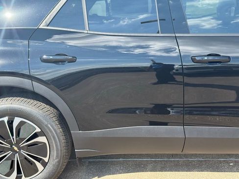 New 2026 Chevrolet Blazer EV LT image 9