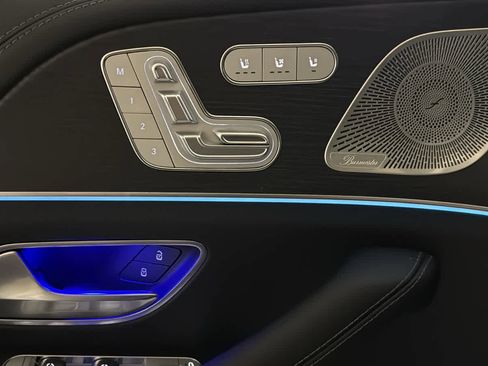 New 2026 Mercedes-Benz GLS 580 4MATIC image 16