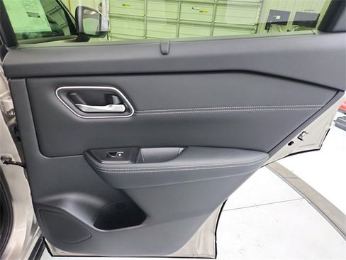 New 2026 Nissan Rogue Platinum image 43