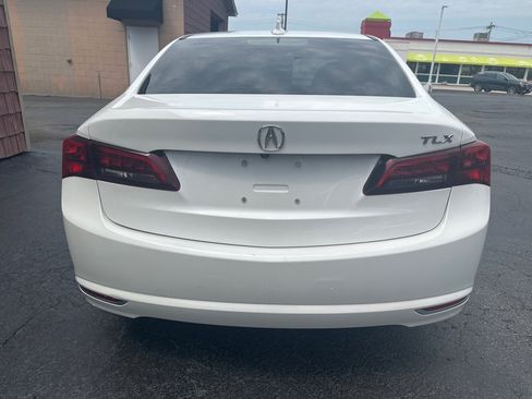 Used 2016 Acura TLX w/ Technology Package FWD image 4