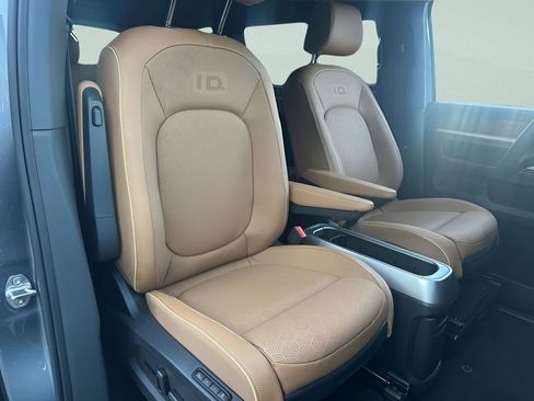 New 2025 Volkswagen ID. Buzz Pro S image 27