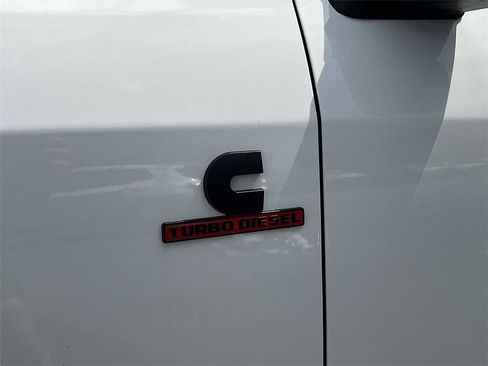 New 2025 RAM 3500 Laramie image 32