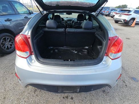 Used 2016 Hyundai Veloster Turbo w/ Option Group 04 FWD image 12