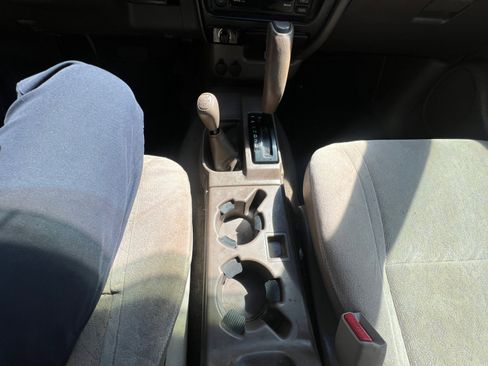 Used 2004 Toyota Tacoma 4x4 Xtracab V6 image 16