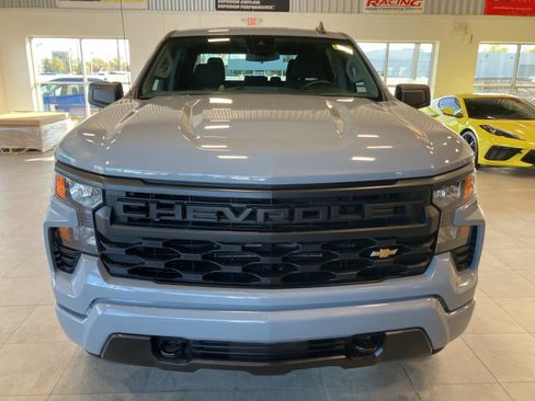 Used 2024 Chevrolet Silverado 1500 Custom image 2