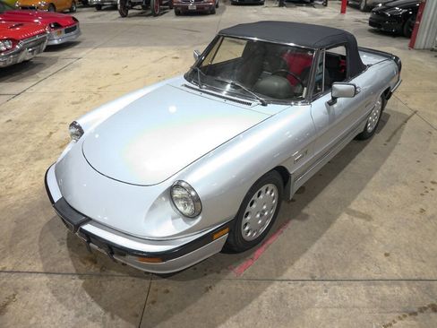 Used 1987 Alfa Romeo Spider Quadrifoglio RWD image 11