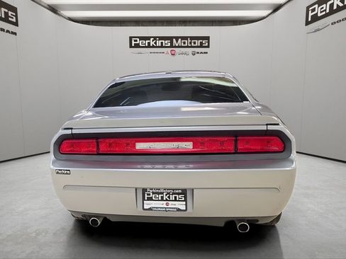 Used 2014 Dodge Challenger R/T RWD image 4
