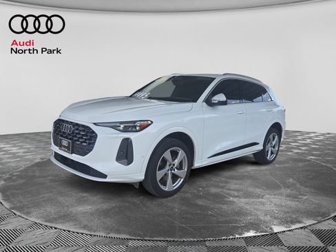 Used 2025 Audi Q5 Premium w/ Premium Plus AWD/4WD image 1