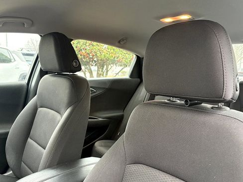 Used 2018 Chevrolet Malibu LT image 18