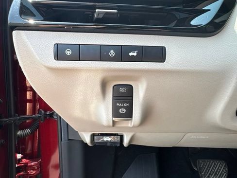 Used 2025 Nissan Murano SL AWD/4WD image 15