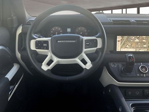 Used 2023 Land Rover Defender 110 S image 5