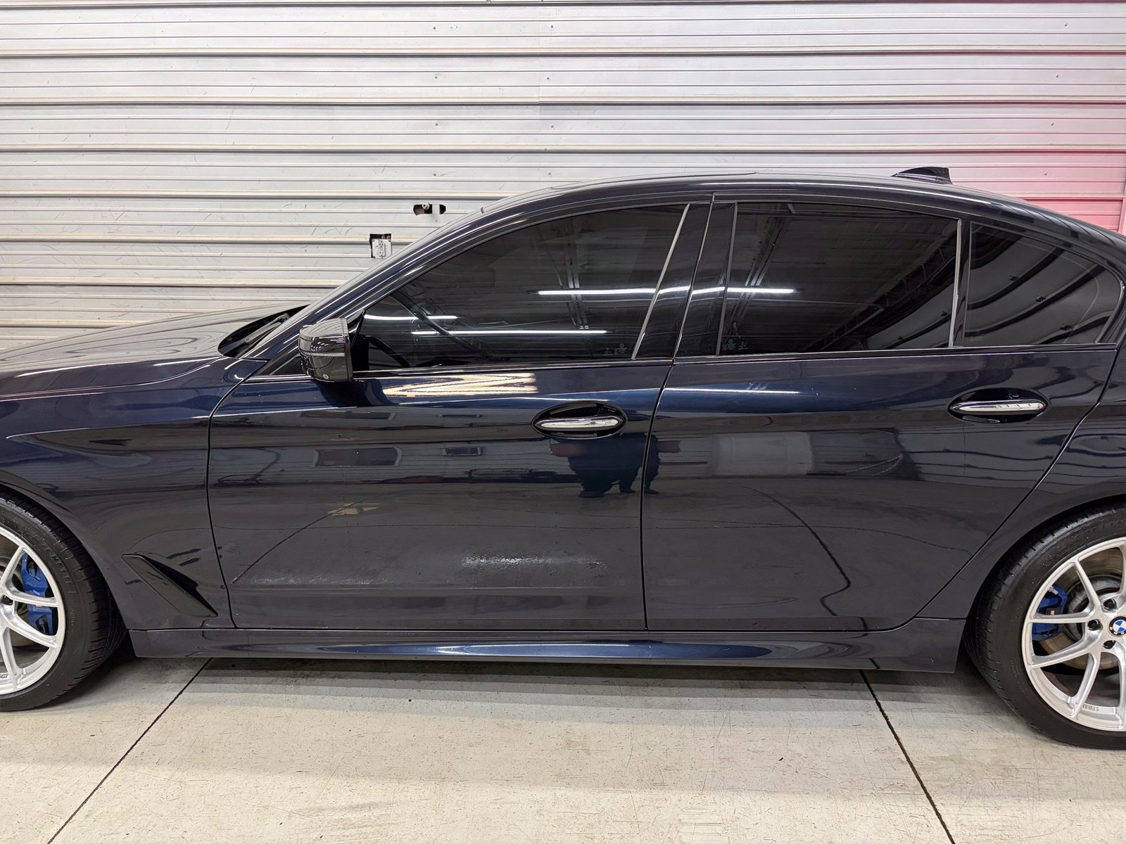 Used 2017 BMW 540i xDrive w/ M Sport Package AWD/4WD image 10