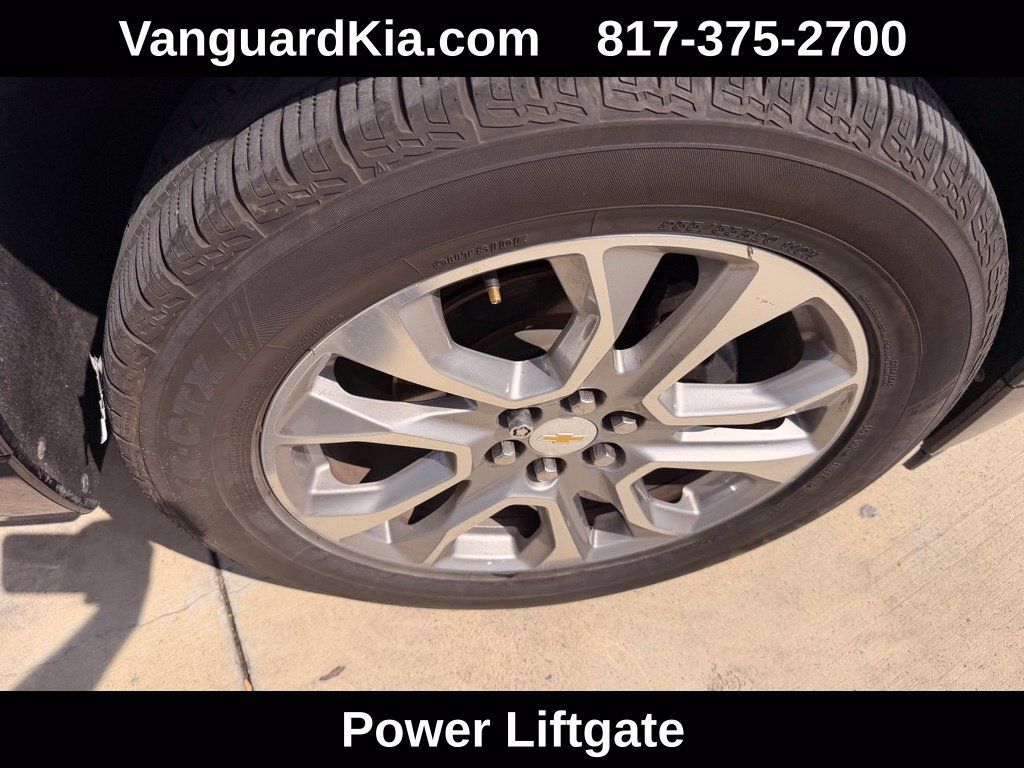 Used 2018 Chevrolet Traverse Premier w/ Driver Confidence II Package FWD image 11