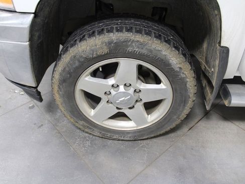 Used 2012 Chevrolet Silverado 2500 LT w/ Interior Plus Package image 34