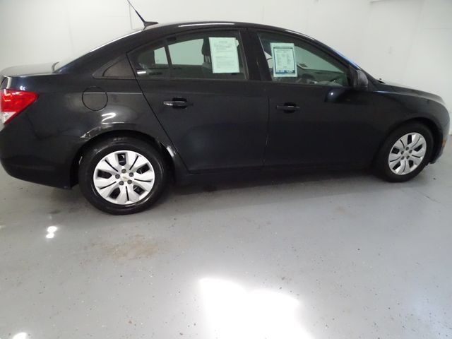 Used 2013 Chevrolet Cruze LS FWD image 17