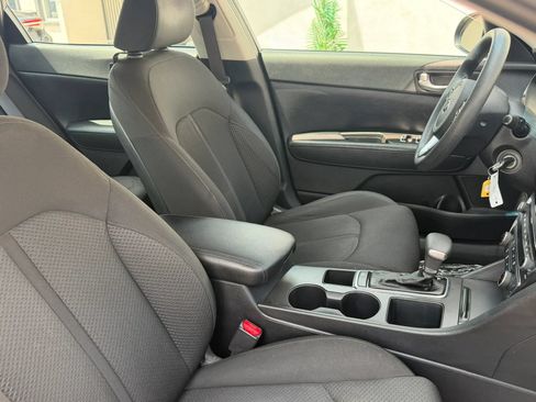 Used 2018 Kia Optima LX FWD image 12