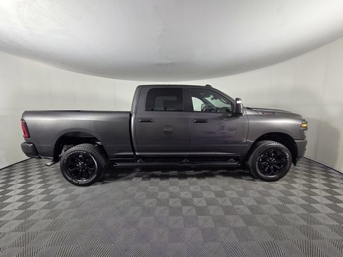 Used 2025 RAM 2500 Big Horn AWD/4WD image 4