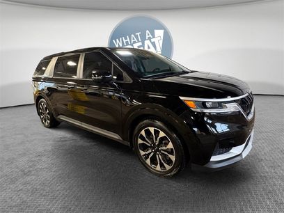 Certified 2022 Kia Carnival EX
