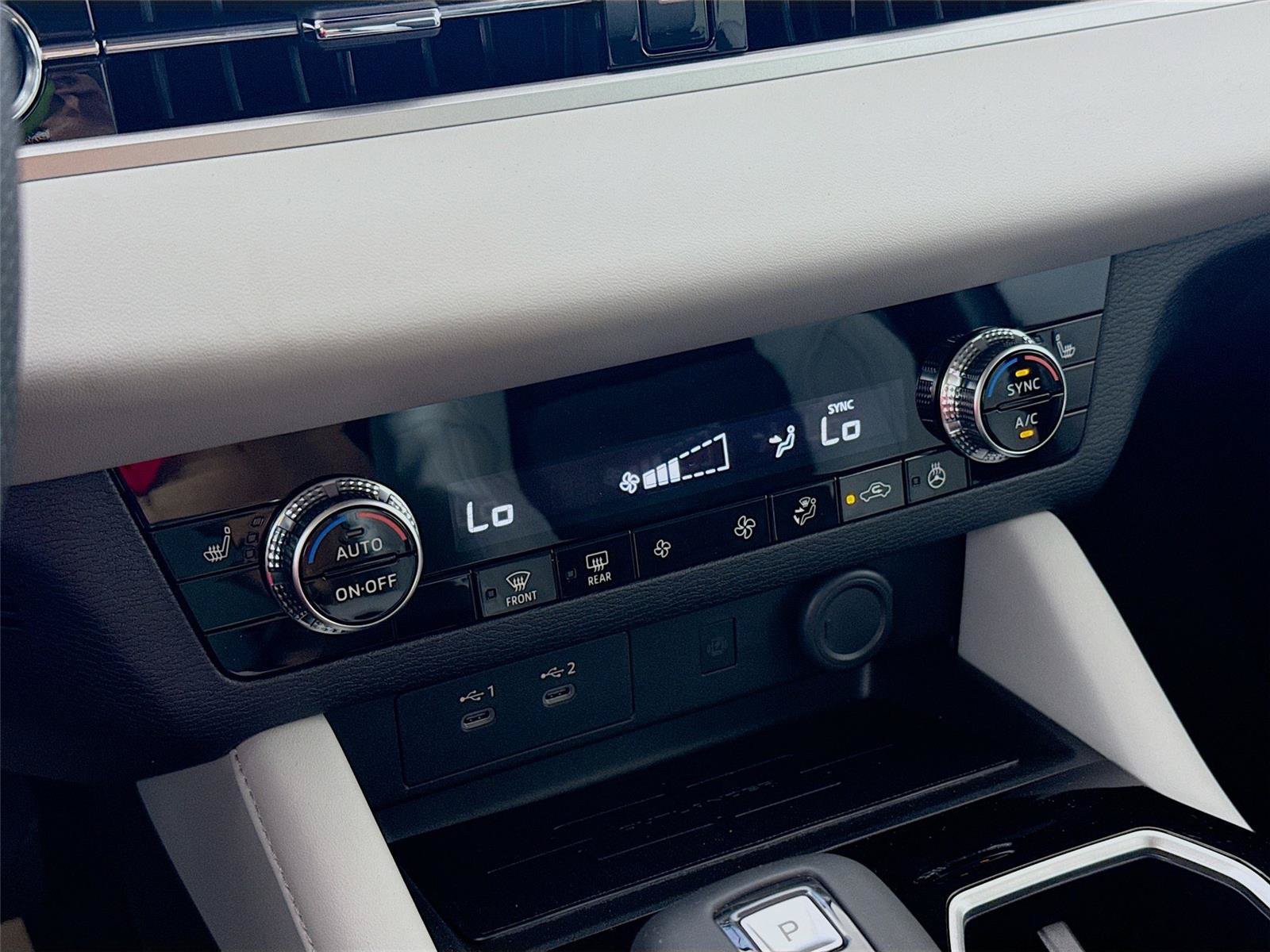 New 2026 Mitsubishi Outlander SE FWD image 13