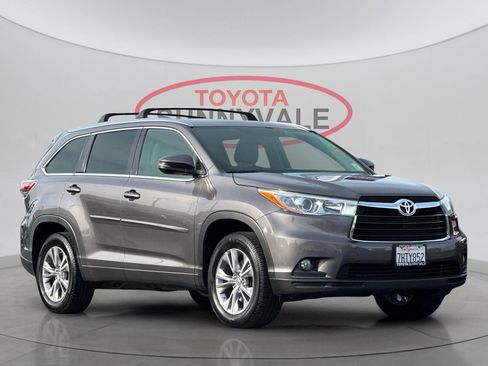 Used 2015 Toyota Highlander XLE image 10