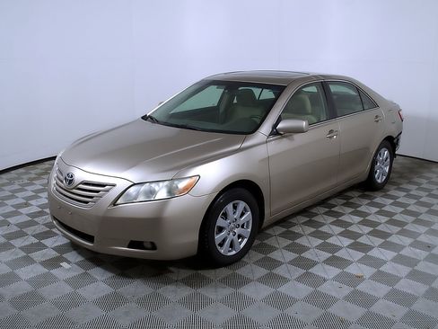 Used 2007 Toyota Camry CE FWD image 3