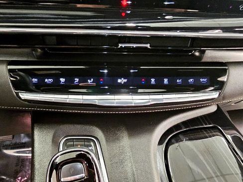 Used 2023 Cadillac Escalade Sport w/ LPO, ONYX Package image 18