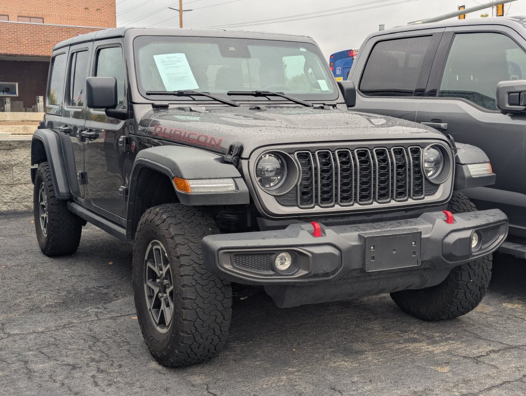 Used 2025 Jeep Wrangler Unlimited Rubicon AWD/4WD image 1