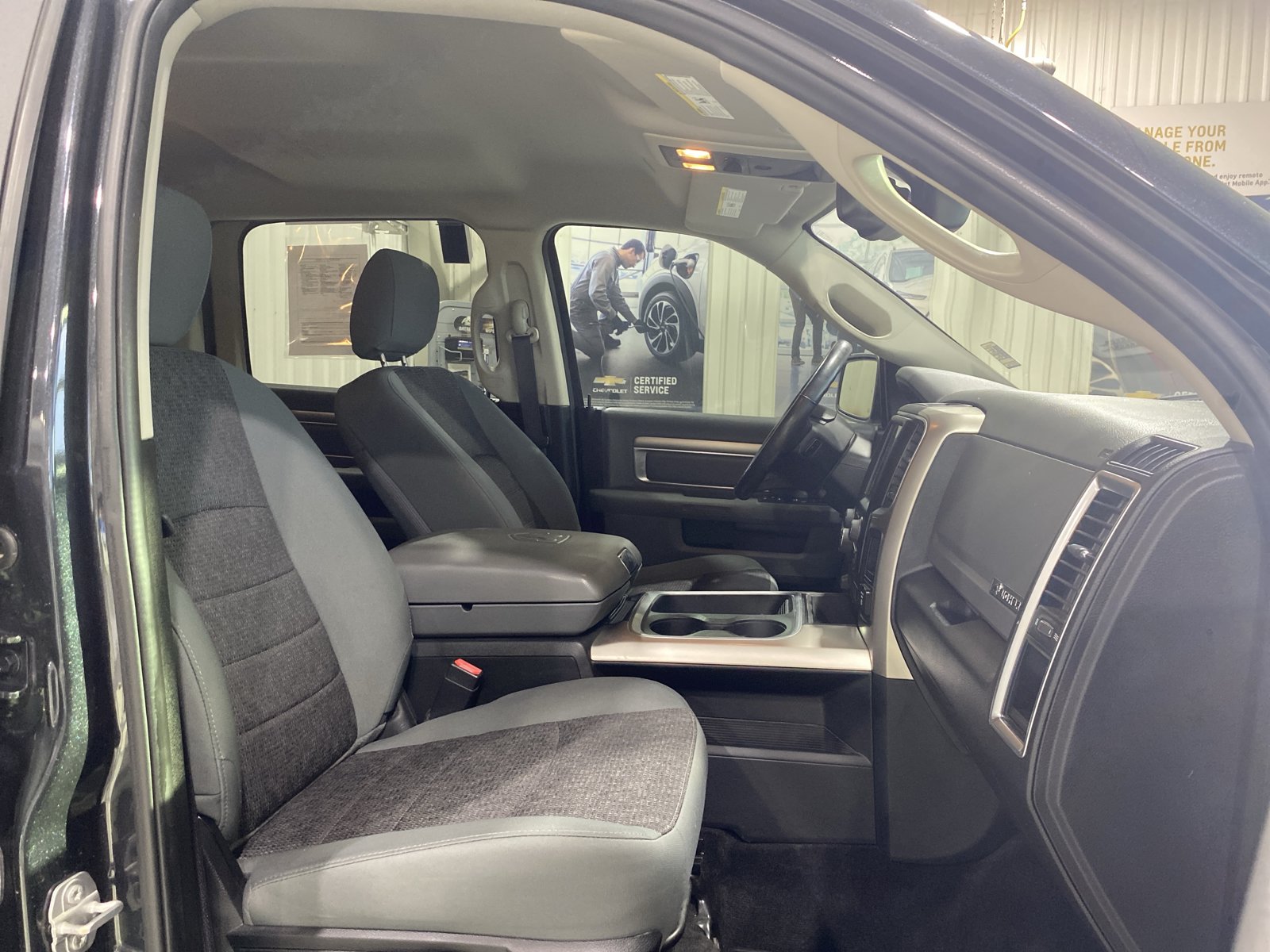 Used 2017 RAM 1500 Big Horn AWD/4WD image 17