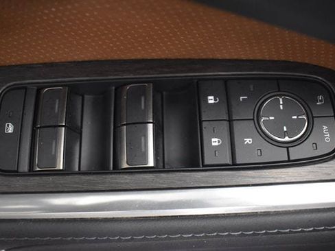 Used 2024 Lexus GX 550 w/ Cold Area Package AWD/4WD image 21