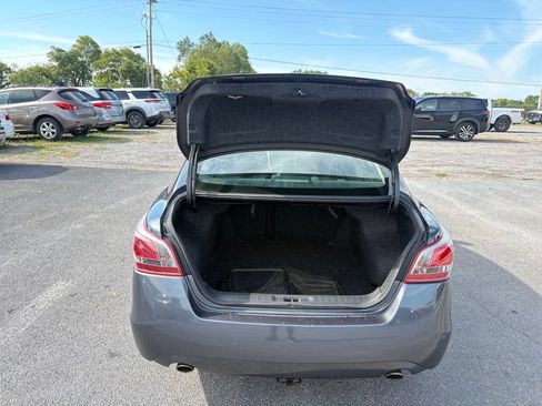 Used 2013 Nissan Altima 3.5 SL w/ Technology Pkg FWD image 8