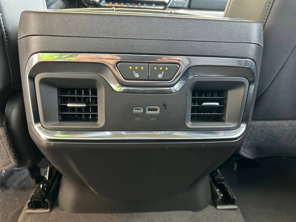 Certified 2024 GMC Sierra 1500 SLT AWD/4WD image 13