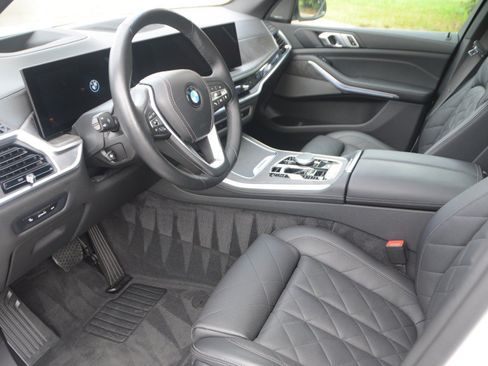 Used 2026 BMW X5 xDrive40i w/ Climate Comfort Package AWD/4WD image 2