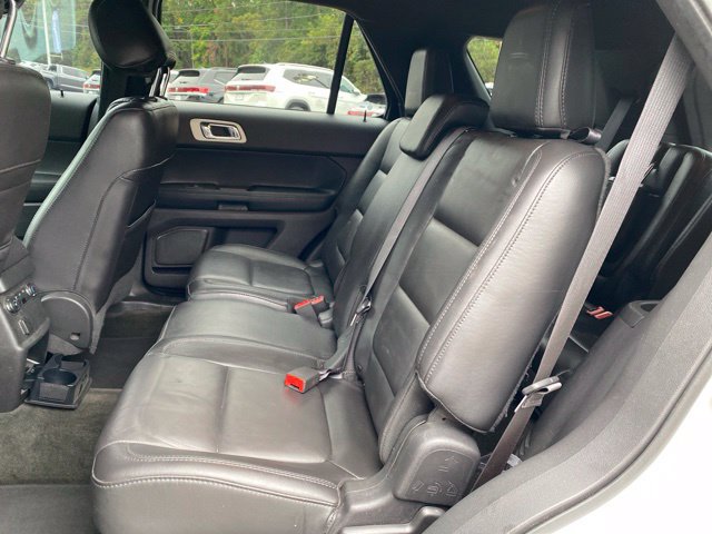 Used 2015 Ford Explorer XLT w/ Equipment Group 202A FWD image 7